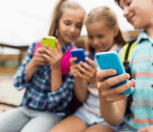 Prohíben uso de celulares en escuelas de Tamaulipas: medida entrará en vigor en 90 días