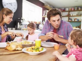 Más que brazos: cómo dar atención emocional en hogares con varios hijos