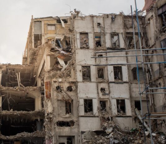 Una guerra que nadie gana, salvo los dueños del poder