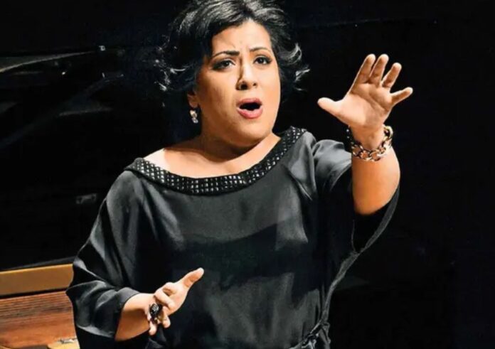 María Katzarava