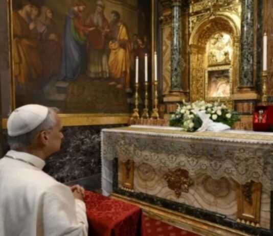 León XIV ora por las víctimas del accidente aéreo en India y envía consuelo a sus familias