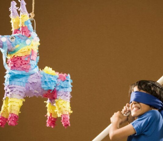 La piñata: entre tradición, dulces y lágrimas