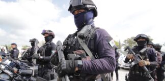 Ocho policías estatales dados de baja en Celaya, Guanajuato, por presunta extorsión a empleados de gasolinera