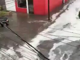 Se desborda la presa Los Cuartos en Naucalpan tras desprendimiento de tapón de basura