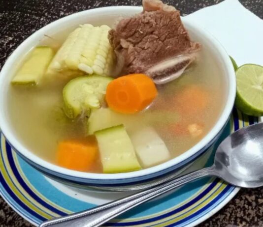 El caldo de res con verduras: alimento del alma y medicina casera mexicana