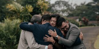 Volver a casa: el reencuentro de los hermanos en la recta final de la vida