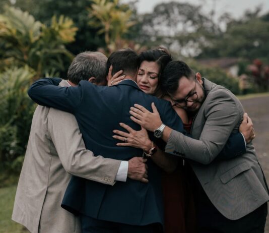 Volver a casa: el reencuentro de los hermanos en la recta final de la vida