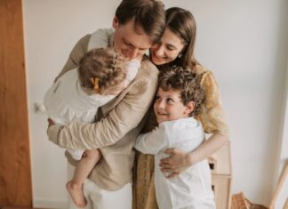 Instituciones y valores familiares: el cimiento invisible del tejido social