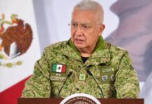 Gobierno federal detalla operativo y reacciones tras caída del líder del CJNG General Ricardo Trevilla Trejo presenta información del operativo contra el líder del CJNG durante conferencia del Gobierno de México.
