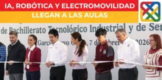 Sheinbaum inaugura Bachillerato Nacional en García Nuevo León, con carreras en IA, Robótica y Electromovilidad Funcionarios y estudiantes participan en el corte de listón del nuevo plantel CBTIS No. 299 del Bachillerato Nacional en García, Nuevo León, durante su inauguración oficial.