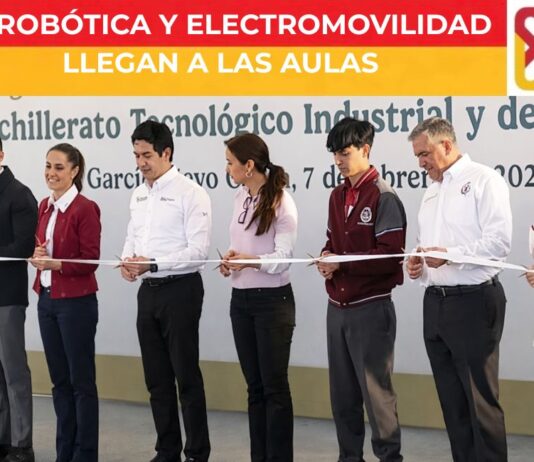 Sheinbaum inaugura Bachillerato Nacional en García Nuevo León, con carreras en IA, Robótica y Electromovilidad Funcionarios y estudiantes participan en el corte de listón del nuevo plantel CBTIS No. 299 del Bachillerato Nacional en García, Nuevo León, durante su inauguración oficial.