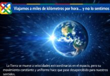 ¿Por qué no sentimos la velocidad a la que viaja la Tierra? Planeta Tierra en el espacio con efecto de movimiento y estrellas difuminadas, iluminado por el Sol desde un costado.