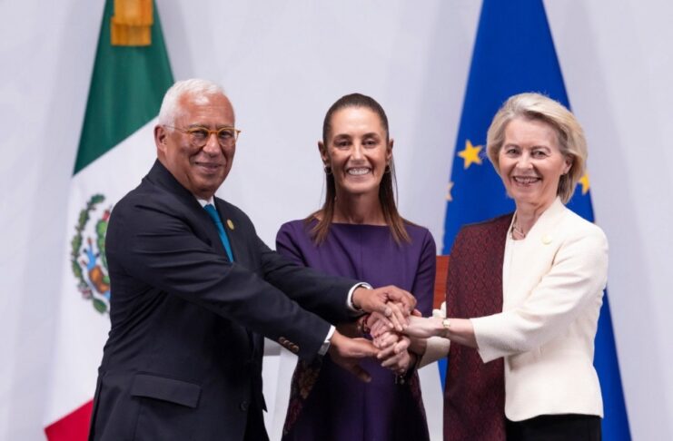 México y Europa firman un nuevo acuerdo: ¿qué significa realmente y por qué importa? Claudia Sheinbaum junto a Ursula von der Leyen y António Costa durante la cumbre entre México y la Unión Europea en Palacio Nacional.