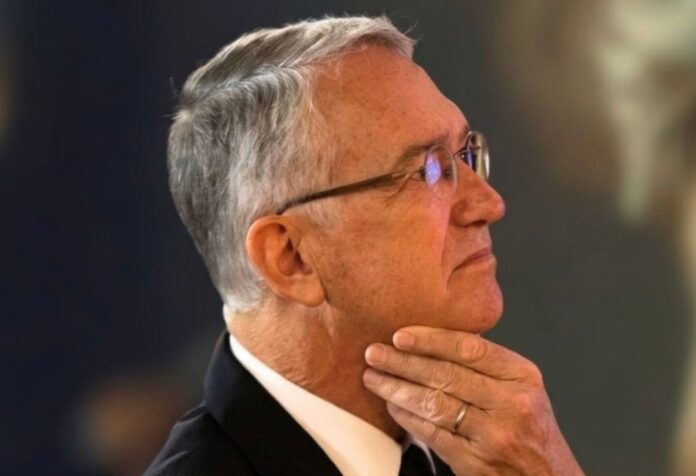 Ricardo Salinas Pliego Empresario Ricardo Salinas Pliego en el contexto de la discusión pública sobre su adeudo fiscal y su posicionamiento político en México.