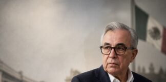 ¿Es Rubén Rocha Moya realmente culpable de lo que se le acusa? Lo que se sabe y lo que no se sabe hasta ahora Rubén Rocha Moya en contexto político, con enfoque en debate sobre acusaciones sin pruebas públicas.