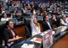 Senado aprueba reforma para anular elecciones por intervención extranjera Legisladores levantan la mano durante una sesión del Senado de la República en la que se vota una reforma constitucional relacionada con la nulidad de elecciones por intervención extranjera.