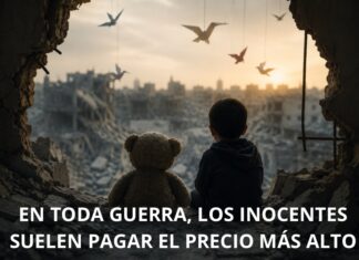 ONU denuncia que una generación de niños palestinos ha sido devastada por Israel en Gaza Ilustración artística de un niño sentado junto a un oso de peluche frente a una ciudad destruida por la guerra, como símbolo del sufrimiento de la infancia en los conflictos armados.