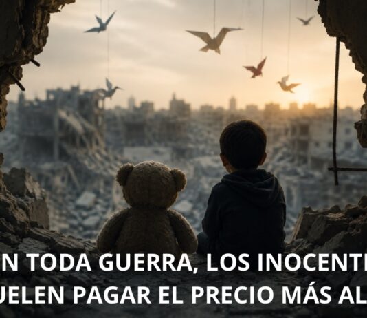 ONU denuncia que una generación de niños palestinos ha sido devastada por Israel en Gaza Ilustración artística de un niño sentado junto a un oso de peluche frente a una ciudad destruida por la guerra, como símbolo del sufrimiento de la infancia en los conflictos armados.