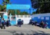 México necesita nuevos maestros: el reto de preparar el relevo generacional en las aulas Entrada de la Escuela Normal Urbana Federal “Prof. Rafael Ramírez”, en Guerrero, con estudiantes reunidos en el exterior de las instalaciones.