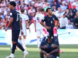 Bélgica respondió en la cancha: eliminó a Estados Unidos tras la polémica por la intervención de Trump Jugadores de Estados Unidos permanecen cabizbajos al finalizar el partido en el que Bélgica los derrotó 4-1 en los octavos de final del Mundial 2026.