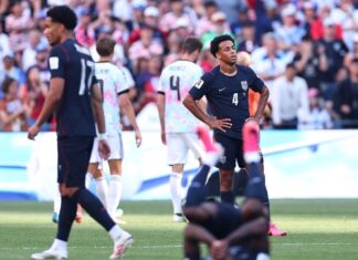 Bélgica respondió en la cancha: eliminó a Estados Unidos tras la polémica por la intervención de Trump Jugadores de Estados Unidos permanecen cabizbajos al finalizar el partido en el que Bélgica los derrotó 4-1 en los octavos de final del Mundial 2026.