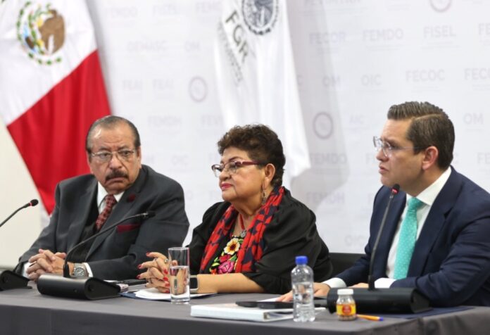 Ernestina Godoy encabeza conferencia de prensa de la FGR sobre las nuevas investigaciones relacionadas con la captura de Ismael El Mayo Zambada.