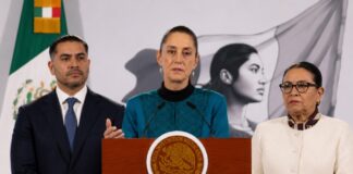 Sheinbaum exige aclarar presunta participación del FBI en captura de “El Mayo” Zambada; “el tema es quién mintió”, afirma Claudia Sheinbaum, Rosa Icela Rodríguez y Omar García Harfuch durante la conferencia matutina en la que el Gobierno de México anunció nuevas gestiones para esclarecer la posible participación del FBI en el traslado de Ismael “El Mayo” Zambada.