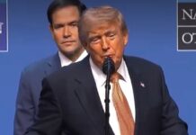 Trump anticipa venganza en caso de ser asesinado Presidente de Estados Unidos habla ante un micrófono durante una comparecencia internacional.