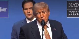 Trump anticipa venganza en caso de ser asesinado Presidente de Estados Unidos habla ante un micrófono durante una comparecencia internacional.