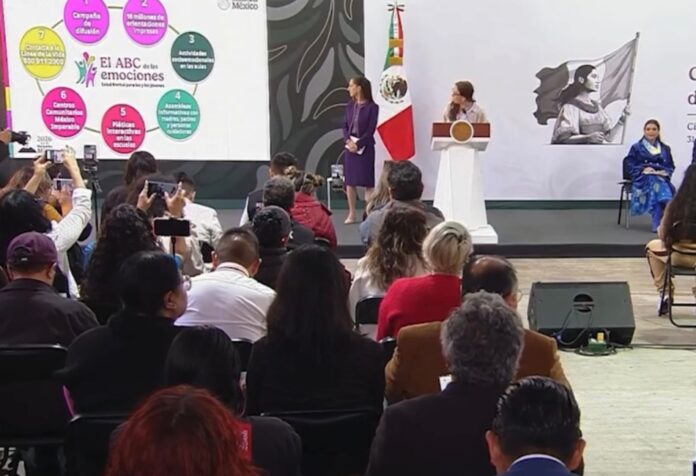 ABC de las Emociones Presentación de la estrategia El ABC de las Emociones ante medios de comunicación, con una pantalla que muestra los principales componentes del programa.