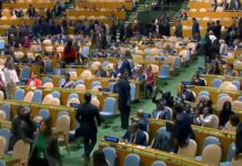 Netanyahu habló, y muchos países le dieron la espalda por atrocidades al pueblo palestino Delegados abandonan el salón de la Asamblea General de la ONU durante el discurso de Benjamín Netanyahu.