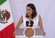 El turismo mexicano crece y rompe récords: el desafío es extender sus beneficios Josefina Rodríguez Zamora, secretaria de Turismo de México, durante su exposición en la conferencia matutina presidencial.