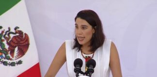 El turismo mexicano crece y rompe récords: el desafío es extender sus beneficios Josefina Rodríguez Zamora, secretaria de Turismo de México, durante su exposición en la conferencia matutina presidencial.