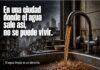 Agua limpia en casa: un derecho que el Estado debe garantizar Ilustración de un grifo que vierte agua turbia en un fregadero, con edificios al fondo y un mensaje sobre el derecho al agua limpia.